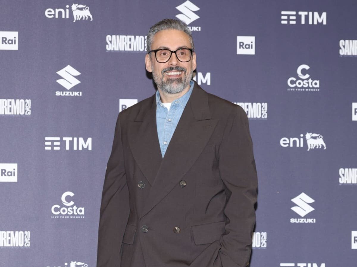 Brunori sas in hevò alla conferenza stampa per la seconda serata del Festival di Sanremo. Photo Credit Daniele Venturelli Getty Images