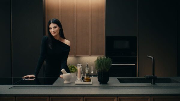 Laura Pausini for Scavolini VIVIMI campaign