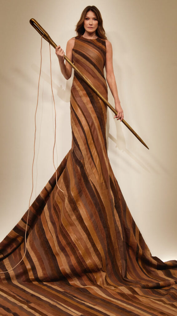 Carla Bruni X Tod's installazione Nelly Agassi Fashion Show Tod's donna Autunno-Inverno 2025-26