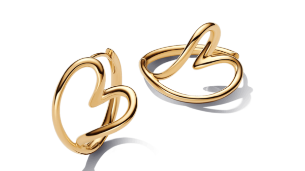 orecchini a forma di cuore Pandora linea Sinuosa Collezione Essence
