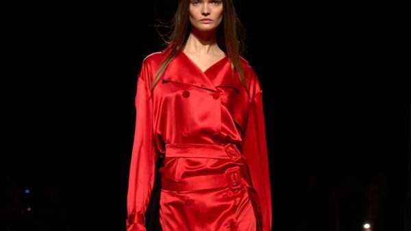 Ferragamo sfilata collezione AI 2025-26