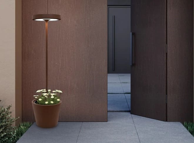 Lampada Zafferano firma Poldina Reverso L Solar Euroluce 2025