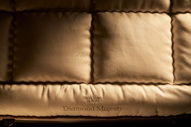 Topper Diamond Majesty Vispring Salone 2025