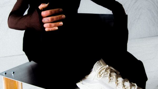 Sneaker Vans Old Skool 36 FM in versione Marshmallow durante la Milano Design Week 2025